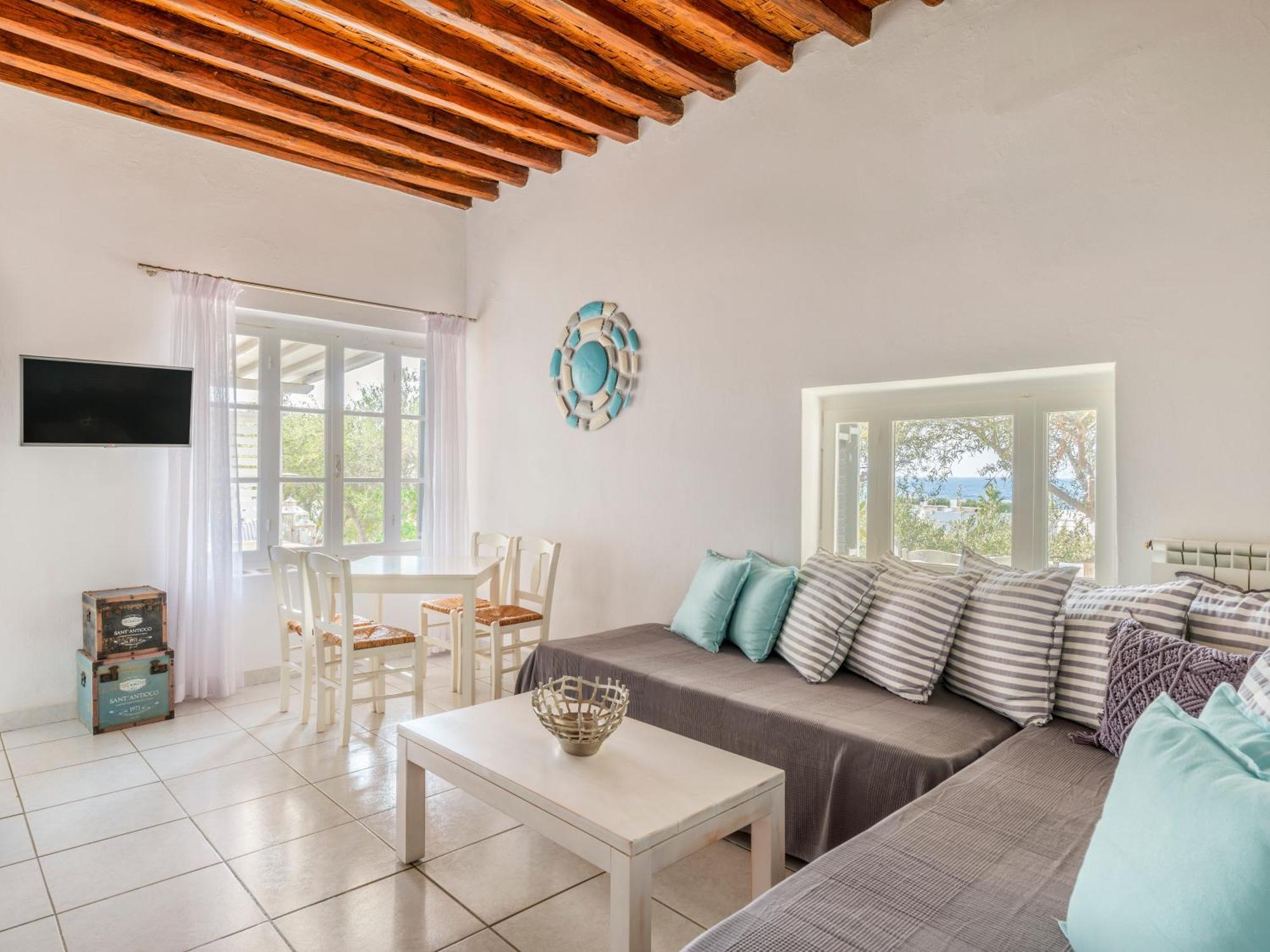 Baybees Sea View Residence プラティス・ヤロス エクステリア 写真