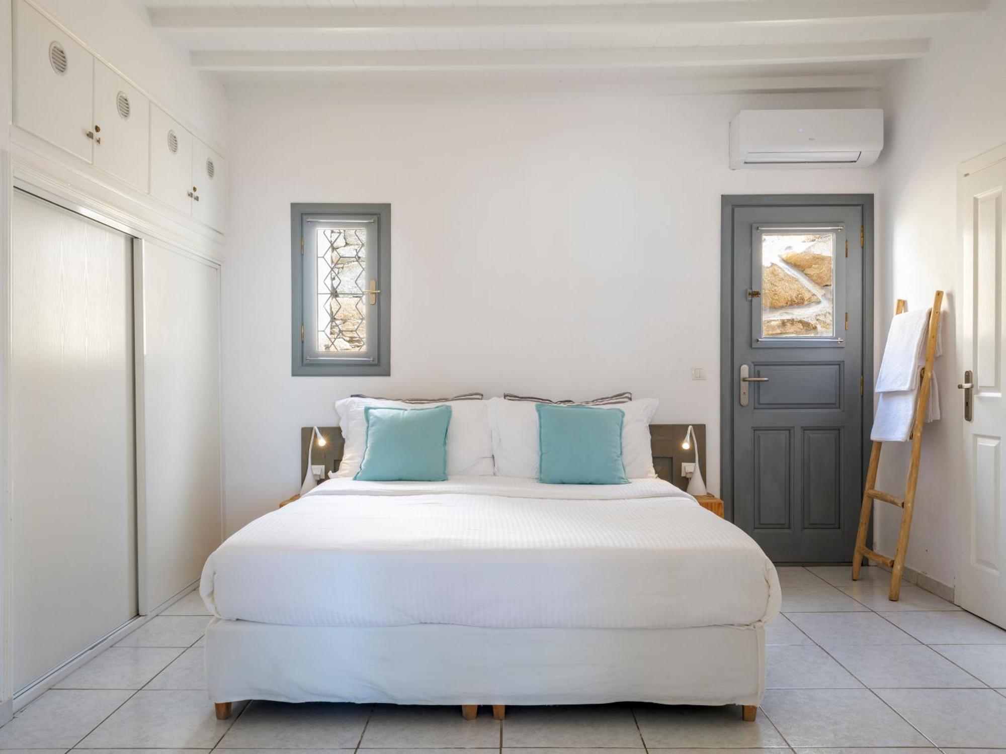 Baybees Sea View Residence プラティス・ヤロス エクステリア 写真