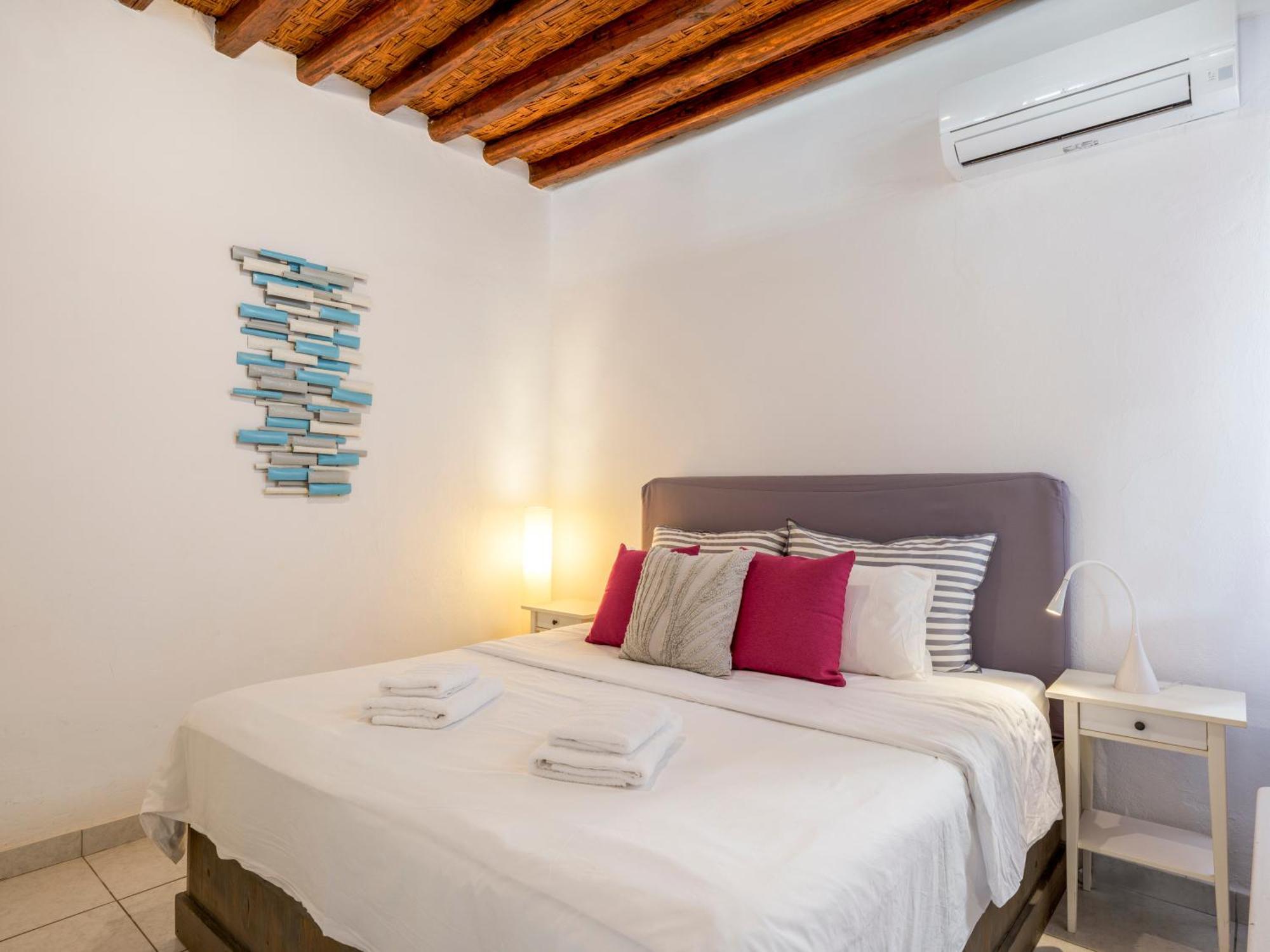 Baybees Sea View Residence プラティス・ヤロス エクステリア 写真